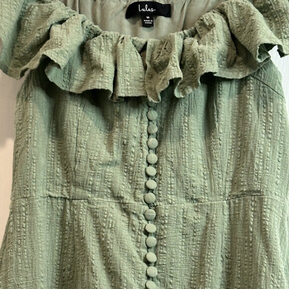 Super cute green dress with ruffles - Picture 3 of 10